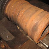 Znaczne uszkodzenie korozyjne wału Znaczne uszkodzenie korozyjne wału