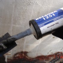 Płyty wzmacniające zespojone w miejscach uszkodzeń z użyciem materiału Belzona 1251 (HA-Metal) Płyty wzmacniające zespojone w miejscach uszkodzeń z użyciem materiału Belzona 1251 (HA-Metal)