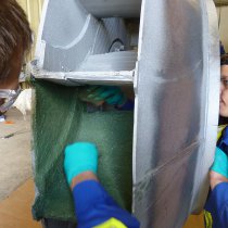 Zastosowanie produktu Belzona 1813 na wypiaskowanej łopacie Zastosowanie produktu Belzona 1813 na wypiaskowanej łopacie