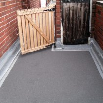 Materiał Belzona 3131 (WG Membrane) zastosowany wraz z kruszywem zapewniającym powierzchnię przeciwpoślizgową Materiał Belzona 3131 (WG Membrane) zastosowany wraz z kruszywem zapewniającym powierzchnię przeciwpoślizgową