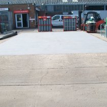 Odbudowa uszkodzonej powierzchni z użyciem materiału Belzona 4131 (Magma-Screed) Odbudowa uszkodzonej powierzchni z użyciem materiału Belzona 4131 (Magma-Screed)