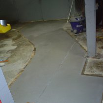 Dwie powłoki z materiału Belzona 4151 (Magma-Quartz Resin) z kruszywem barwionym Dwie powłoki z materiału Belzona 4151 (Magma-Quartz Resin) z kruszywem barwionym