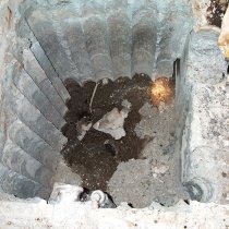 Nowa studzienka wymiennika ciepła wymagająca uszczelnienia odpornego na wysoką temperaturę Nowa studzienka wymiennika ciepła wymagająca uszczelnienia odpornego na wysoką temperaturę