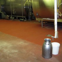 Podłoga naprawiona z użyciem materiału Belzona 4181 (AHR Magma-Quartz) Podłoga naprawiona z użyciem materiału Belzona 4181 (AHR Magma-Quartz)