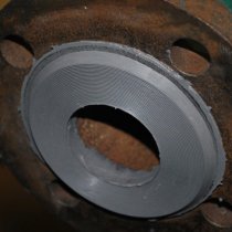 Zakończona naprawa powierzchni przylgowej kołnierza metodą formowania Zakończona naprawa powierzchni przylgowej kołnierza metodą formowania