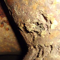 Uszkodzenie erozyjne wirników pompy powodujące obniżenie jej sprawności