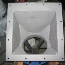 Zbiorniki lejowe do ściernych substancji stałych z uszkodzeniami powierzchni wewnętrznych pod wpływem intensywnego ścierania