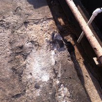 Uszkodzenia betonu pod wpływem oddziaływania kwasu